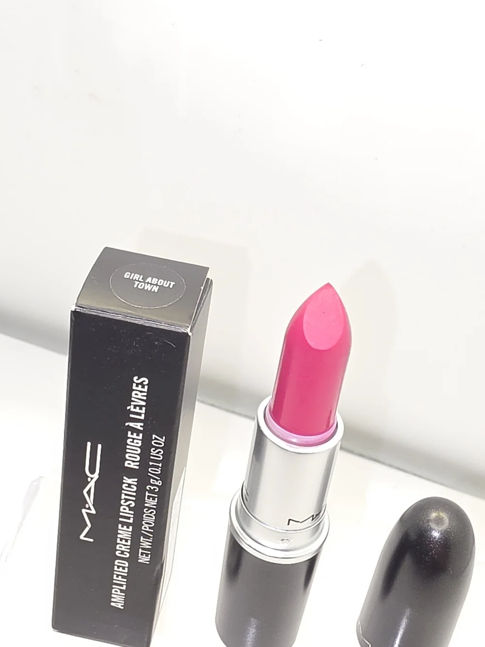 DISCONTINUED MAC LIPSTICK- 